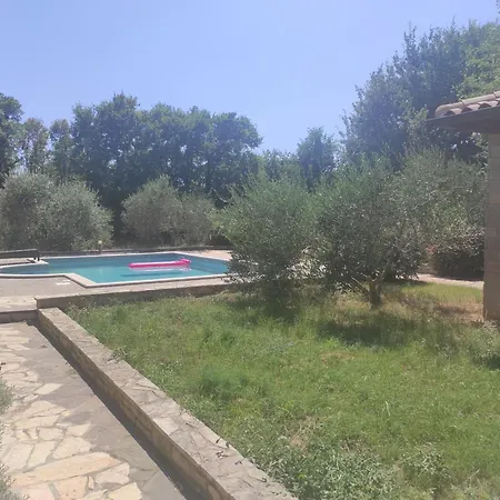 Bedrooms With Pool,terrace,barbeque,parking,wifi,air Condition Rum i privatbostad